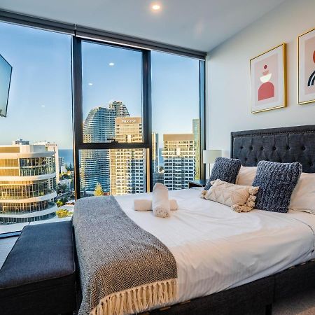 2 Bedroom Luxurious Family Apartment Next To Pacific Fair - Broadbeach Gold Coast Gc22 מראה חיצוני תמונה