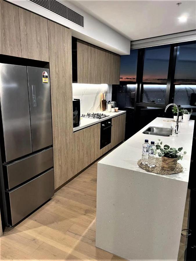 2 Bedroom Luxurious Family Apartment Next To Pacific Fair - Broadbeach Gold Coast Gc22 מראה חיצוני תמונה