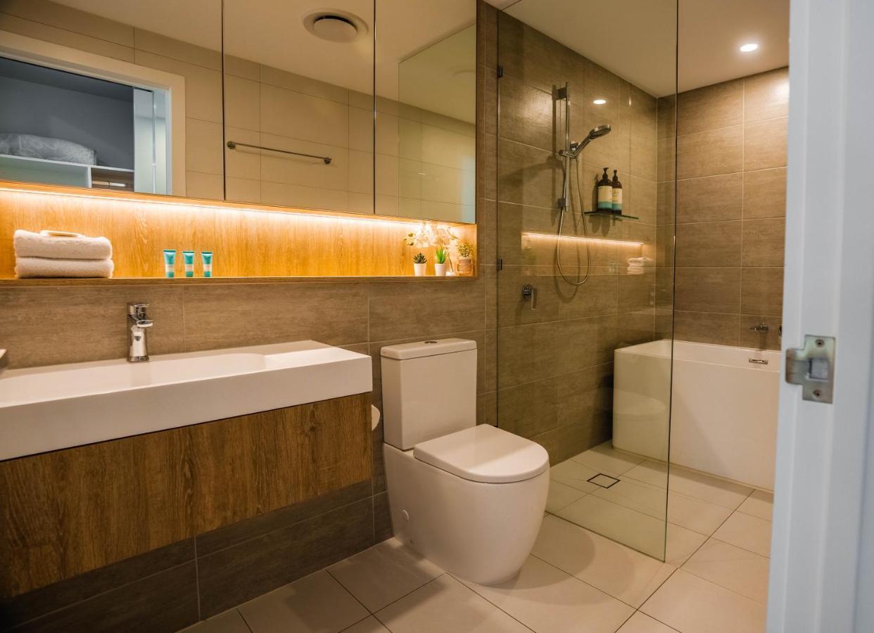 2 Bedroom Luxurious Family Apartment Next To Pacific Fair - Broadbeach Gold Coast Gc22 מראה חיצוני תמונה