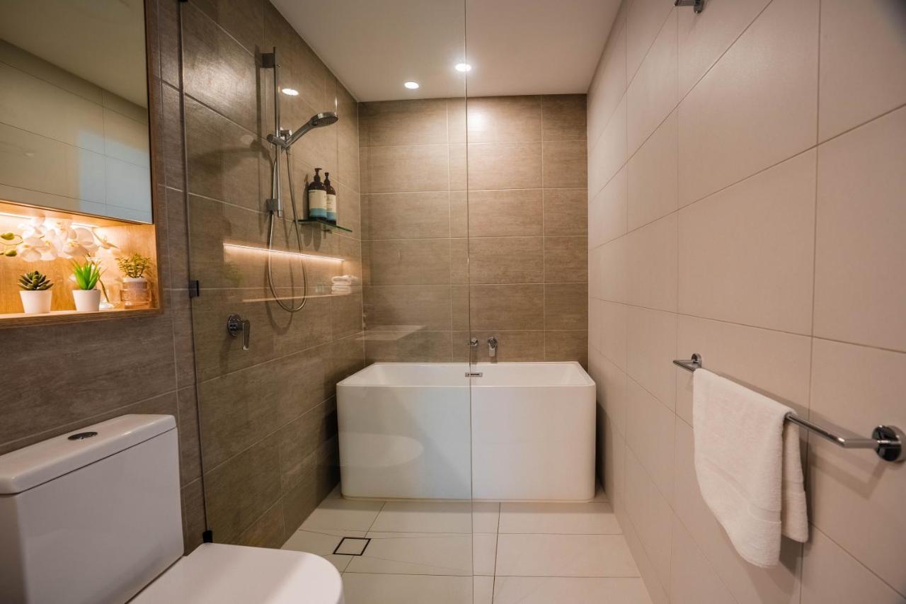 2 Bedroom Luxurious Family Apartment Next To Pacific Fair - Broadbeach Gold Coast Gc22 מראה חיצוני תמונה